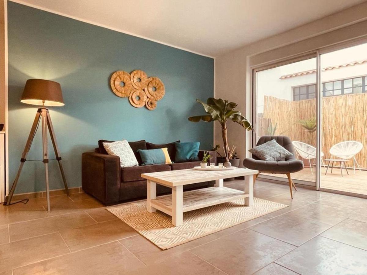 La Vaihere En Camargue, L'hibiscus Et Le Magnolia Appartement *