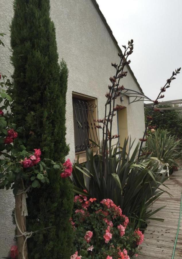 La Vaihere En Camargue, L'hibiscus Et Le Magnolia Appartement *